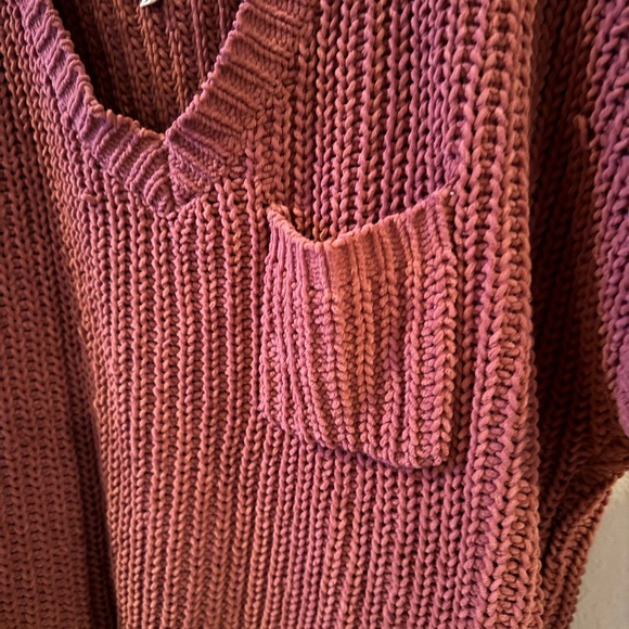 Women's V-Neck Sweater in Mauve - Picture 2 of 3